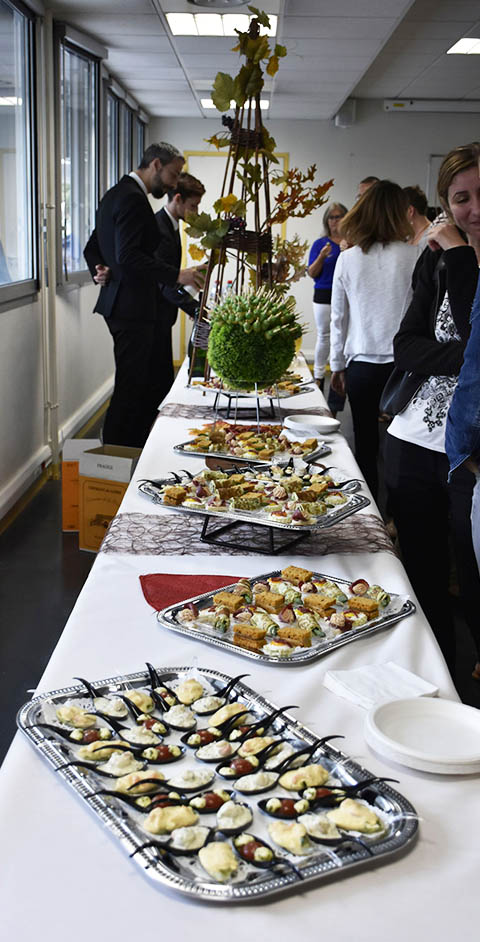 cocktail dressé dans une entreprise